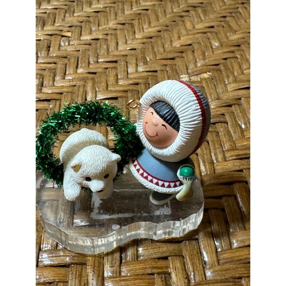 Vintage Hallmark 1989 Eskimo Figurines  Ornaments Set Of 3 - Picture 2 of 7